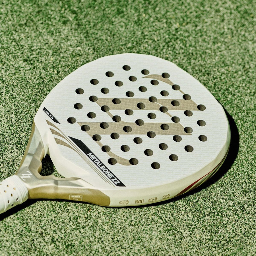 Metalbone ZZ Carbon on court