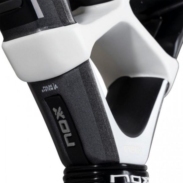 NOX QUANTUM 12K CARBON 2025 Padel Racket - Image 3